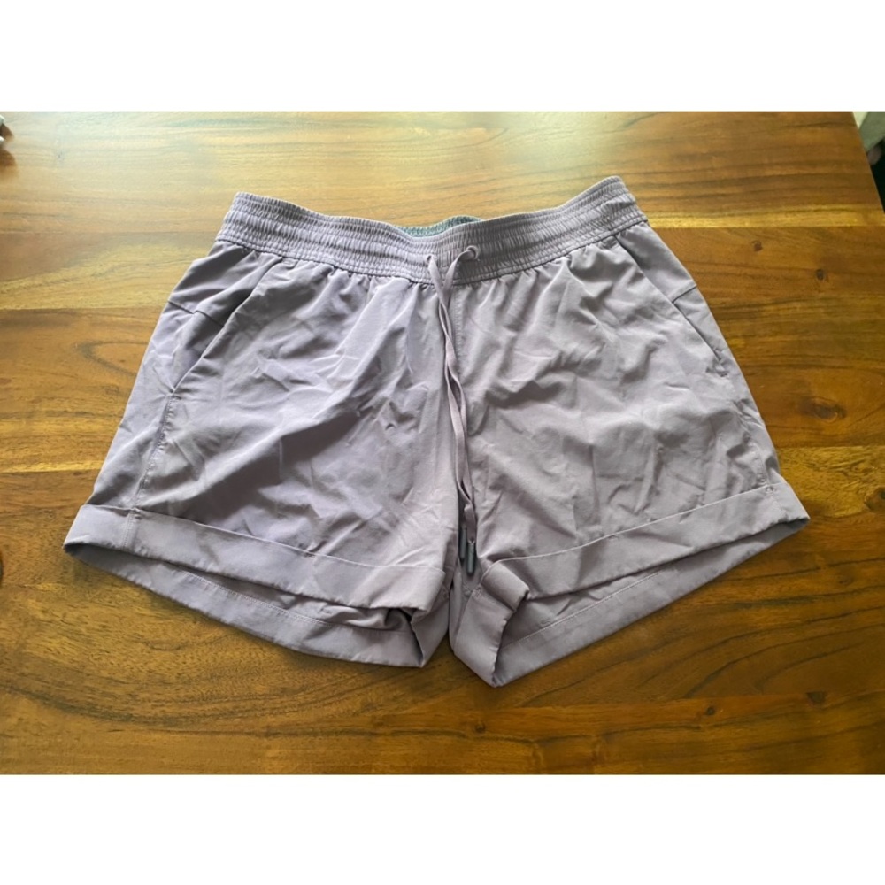 Lululemon spring breakaway short - purple size 8